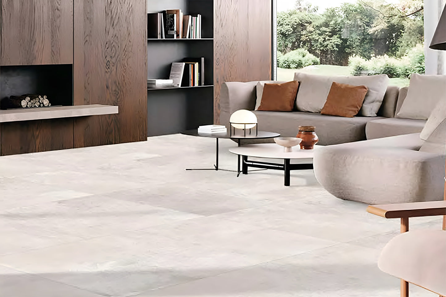 Porcelanato 60x60 BRENETI Nordic Sand mate en color arena claro, opción moderna y elegante para salas y comedores.
